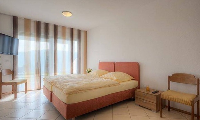 Bollendorf-Pont House | Bergsuite Südseite, Luxury Suite, Whirlpool from 12 nights - Waldhotel Sonnenberg