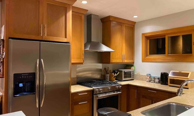 Upper Telegraph House | Berkeley Home Away From Home