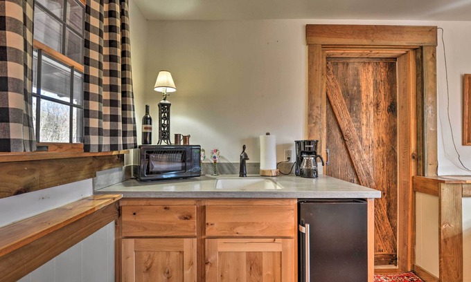 Berkeley Springs Apartment | Berkeley Springs Haven w/Sleepy Creek Access!