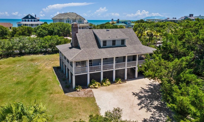 Debordieu Colony House | Berry Restful in DeBordieu Colony, Steps from the Beach Walkway.