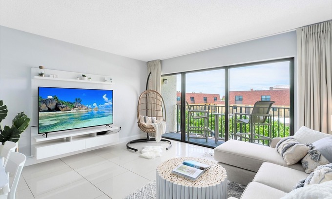 Cocoa Beach Condo | Beside Cocoa Beach Pier Beautiful Remodeled Beachfront Condo with New Kitchen
