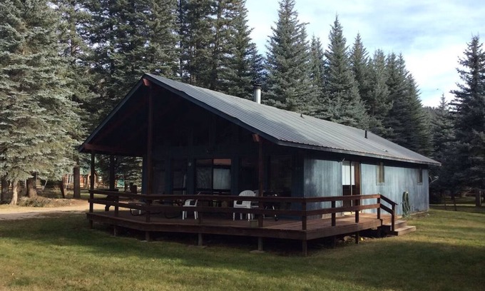 Bayfield House | Beside the creek minutes to Vallecito Lake/food gorgeous drive to Durango(train/Mesa Verde National Park/Million Dollar HWY)