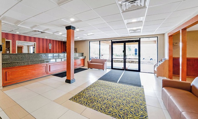 Foxboro Hotel | Best for Unwinding! Free Breakfast, 2 Convenient Units w/Free Parking!