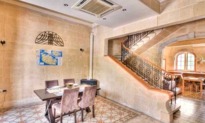 Madliena House | Best Location in Malta. Sliema center next to seafront