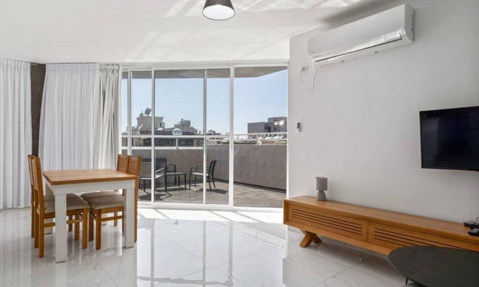 Bat Yam Apartment | Best offer in bat yam 2 min walk to the beach&balc