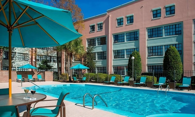 Arts/Warehouse District Resort | Best Place to Stay in New Orleans! Outdoor Pool, Pet-friendly, Free Breakfast!