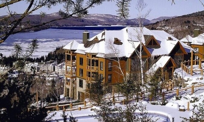 Mont-Tremblant Condo | Best ski-in/out, Fully Renovated, Infinity Pool, Hot-Tub, 2 Car Heated Parking