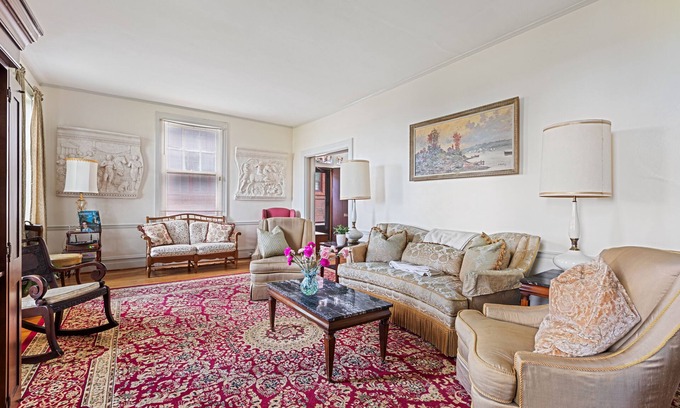 North Oakland House | Best skyline view of CMU/PITT Historical Oakland 5BR storybook house 3000sf