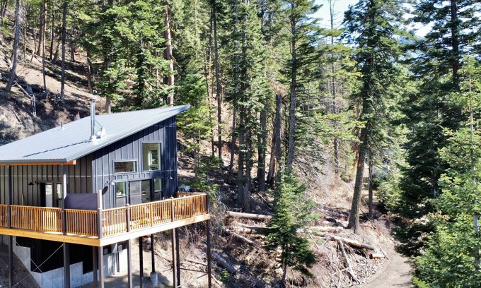 Joseph Ski Chalet | Best Views at Wallowa Lake- Chalet South