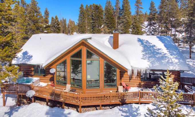 Breckenridge Cabin | Best Views in Breck! 2mi to main street, panoramic views, hot tub