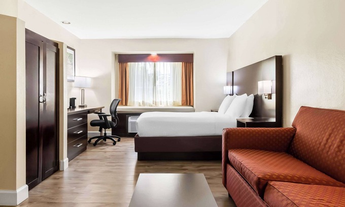 Charleston Hotel | Best Western Patriots Point
