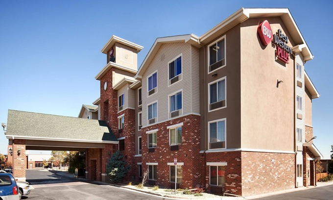 Aurora Hotel | Best Western Plus Gateway Inn & Suites