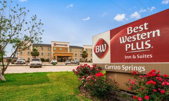Carrizo Springs Hotel | Best Western Plus Carrizo Springs Inn & Suites