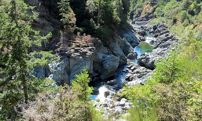 Grants Pass Hotel | Better Choice For Your Vacation! Explore and Enjoy the Beauty of Grants Pass!