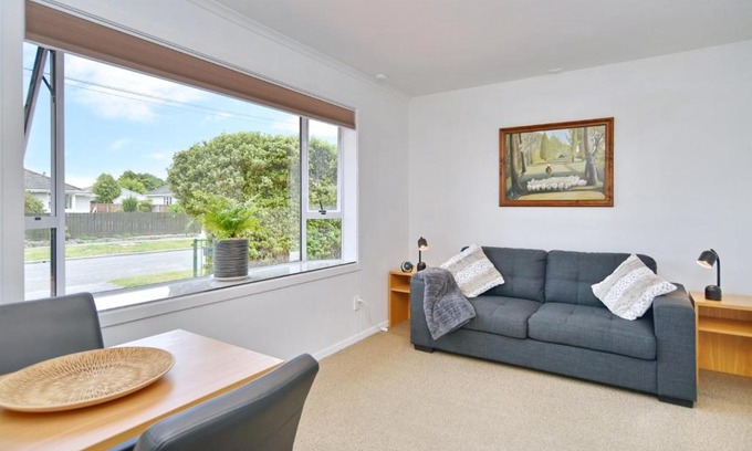 Avonhead House | Bevington Studio - Christchurch Holiday Homes