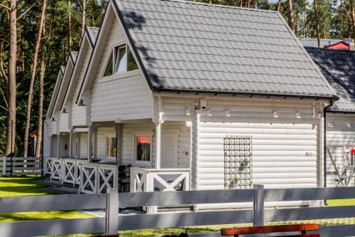Pobierowo Cabin | biale domki