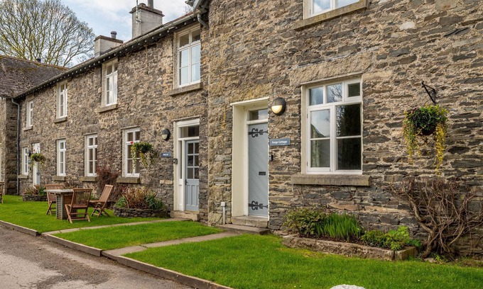 Graythwaite Cottage | Bibby Lot - sleeps 6 guests in 3 bedrooms