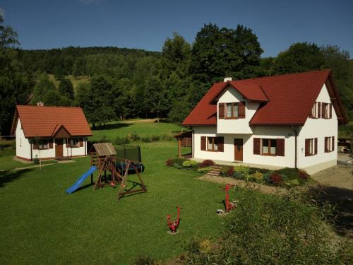 Ustrzyki Dolne House | Bieszczadzkie Brzegi