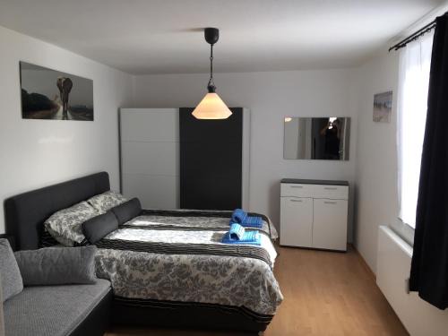 Vahrenwald-List Apartment | Big and Beautiful