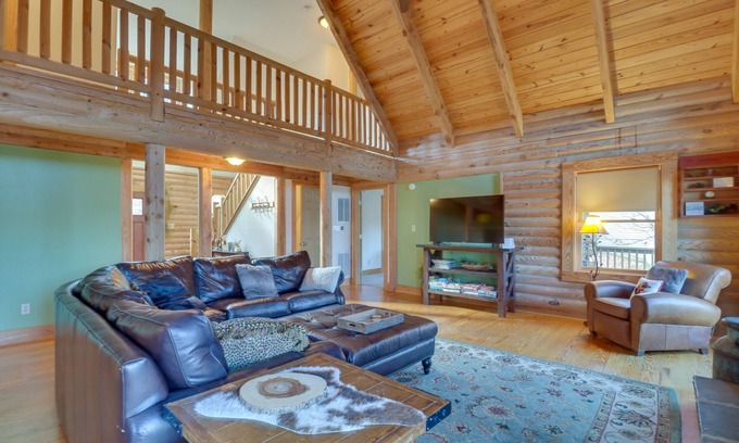 McGaheysville Cabin | 'Big Bear Lodge' - Cabin in Massanutten Resort!
