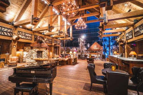 Pinch District Resort | Big Cypress Lodge