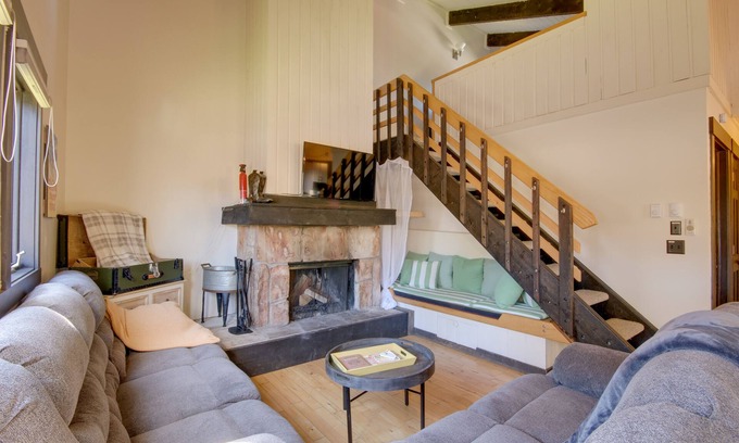 Big Sky Meadow Village Apartment | Big Sky Condo w/ Private Deck: 6 Mi to Ski Resort!