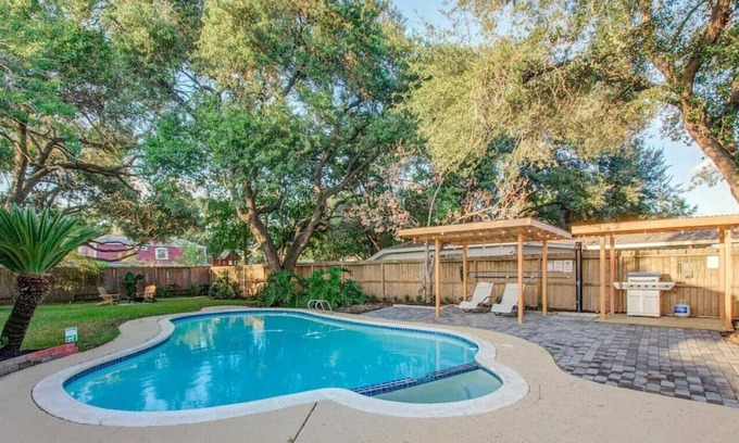 Jersey Village House | Bigger & Better - Tropical Oasis meets Texas Charm