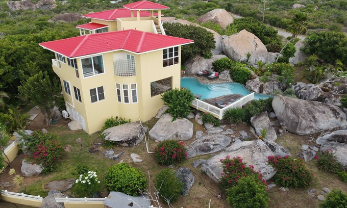 Little Trunk Bay Villa | Bigger Splash Villa: private with pool and concierge in unspoiled Virgin Gorda
