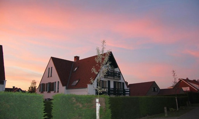 De Haan Apartment | Bilderdijklaan 8 Château Petit Sable