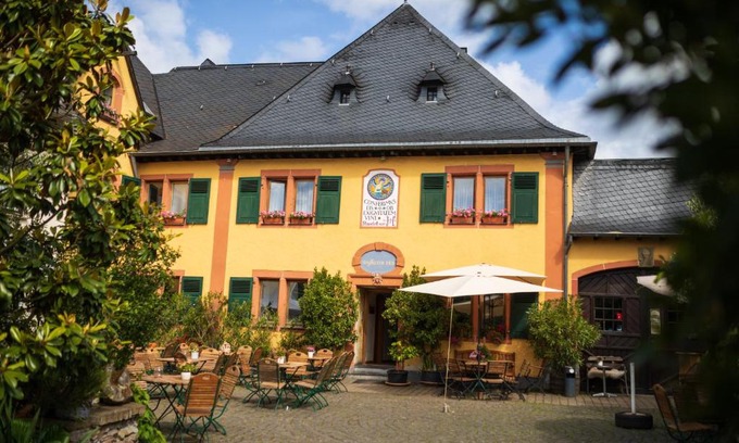 Krov House | Bio-Weingut Staffelter Hof