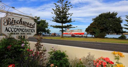 Devonport Apartment | Birchwood on the River - Devonport, Tasmania - Self-Contained and Self-Catering Accommodation