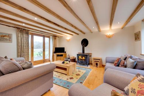 Hastings House | Birdsong Barn
