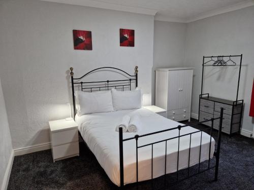 Birtley Apartment | Birtley's Diamond 3 bed Apt sleeps 6 Guests