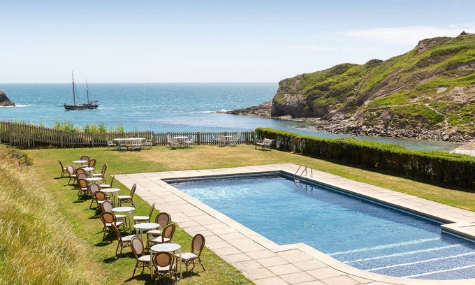 West Lulworth House | Bishops Cottage
