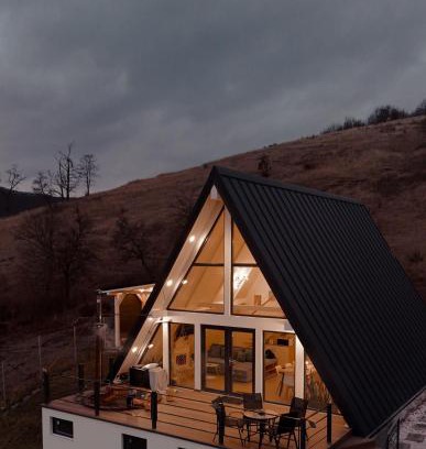 Rimetea Ski Chalet | Black & White Panoramic