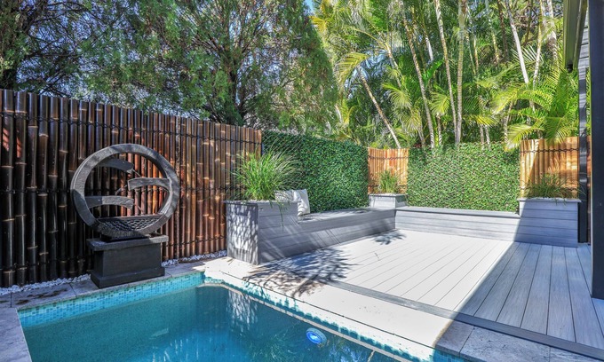 Surfers Paradise Villa | Bliss On The Island - Indulgence at it's best!