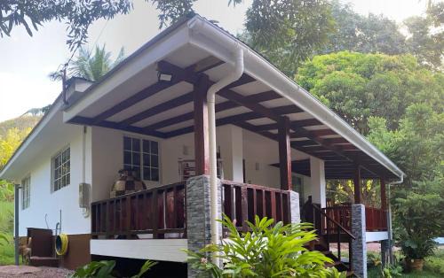 Praslin Island Apartment | Blissful hill top Apartment