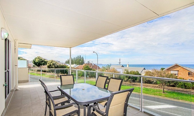 Victor Harbor Apartment | Block No. 6: Top Level Beach Views in the Perfect Location