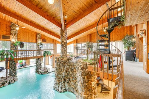 Bloomfield Hills House | Bloomfield Retreat with Pool 6 Mi to Riverside Park