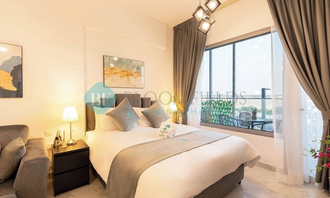 Abu Dhabi Apartment | Bloomfields Relaxing STU in Oasis Masdar City