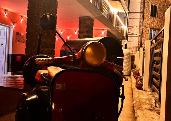 Kodaikanal Apartment | Blooming nights with Begonia