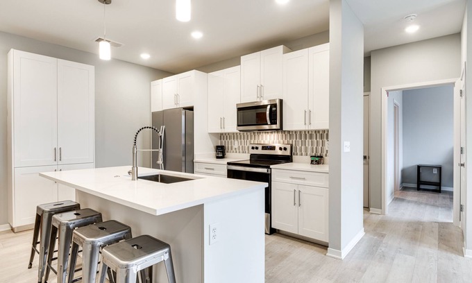 Bloomington Apartment | Bloomington Apartment: Great for Remote Workers!