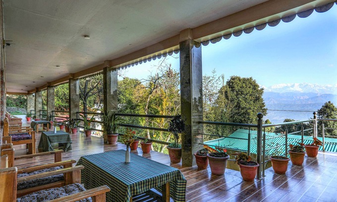 Almora Resort | Blossom Hideaway Kausani