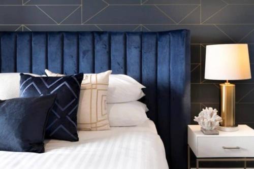 Millers Point Apartment | Blue Dreams