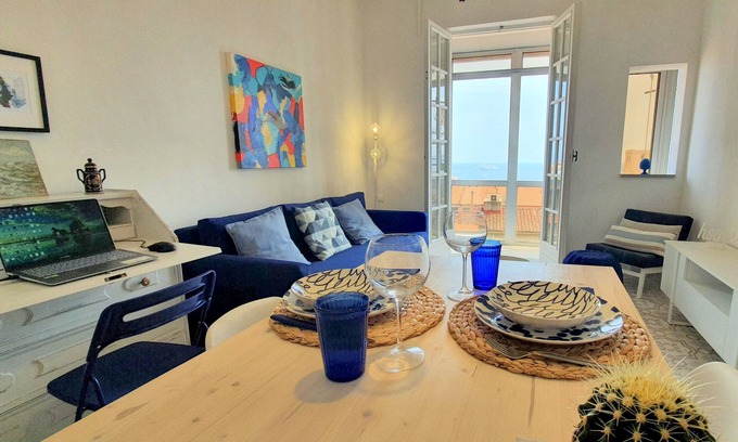 Piombino Apartment | Blue in the eyes: apartment with sea view