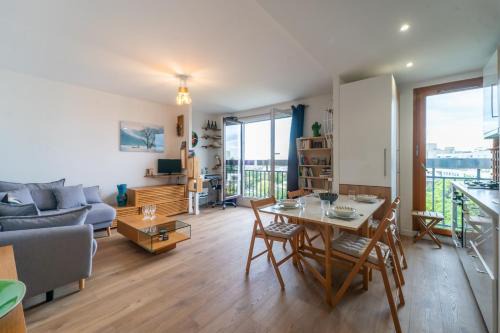 Amerique Apartment | Blue Light - Appt pour 4p Paris
