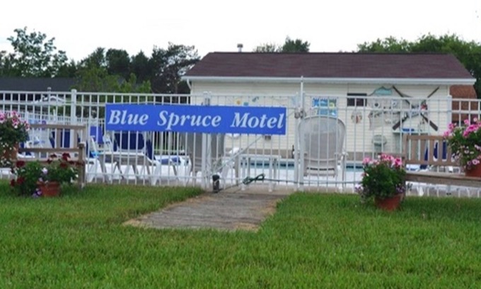 Port Austin Hotel | Blue Spruce Motel