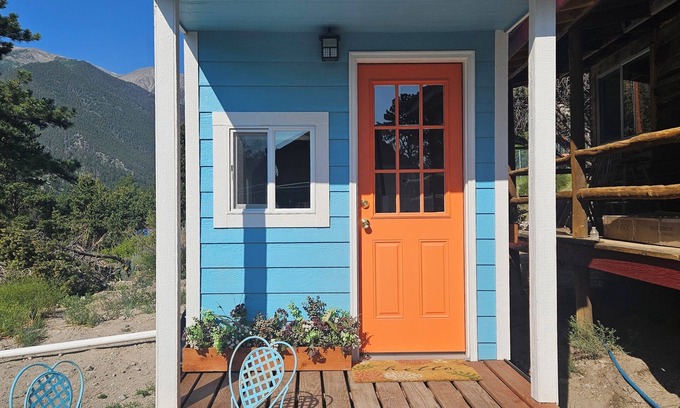 Buena Vista House | Blue Tiny House Getaway at Deer Valley w/Geothermal pools & more!