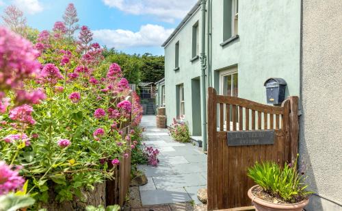 Solva House | Blueberry Cottage