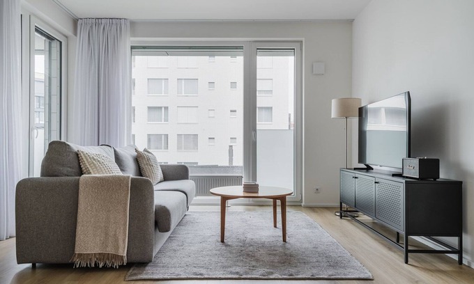 Prague 7 Apartment | Blueground | Prague 7, balcony, Stromovka Park (PRG-26)